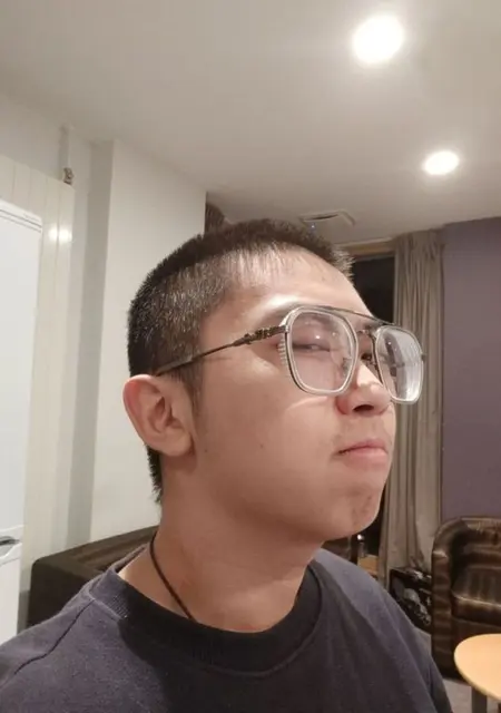 Claud Zheng из Лондона, мне 23, познакомлюсь