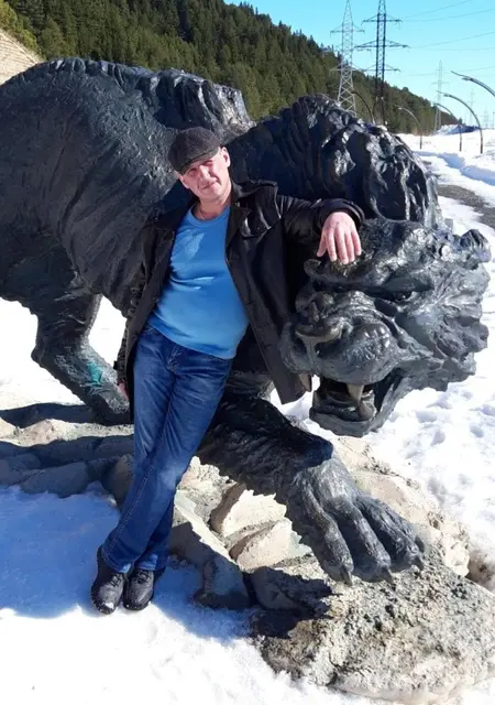 Я Алексей, 48, из Ханты-Мансийска, ищу знакомства на одну ночь