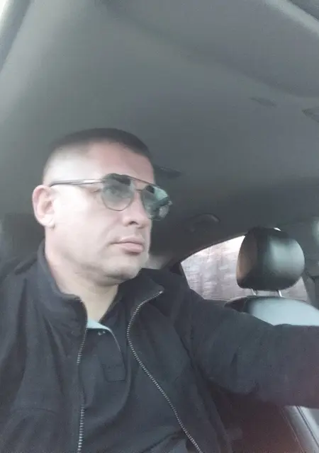 Я Дима, 42, из Волгодонска, ищу знакомства на одну ночь