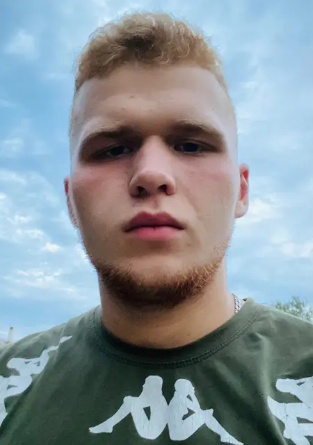 Я Александр, 19, знакомлюсь без обязательств в Ярославле