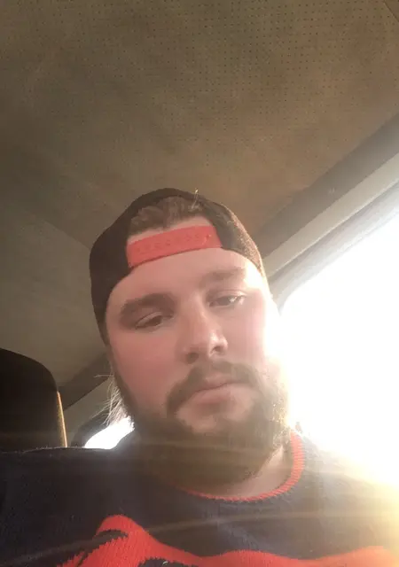 Иван из Нягани, мне 33, познакомлюсь для вирта