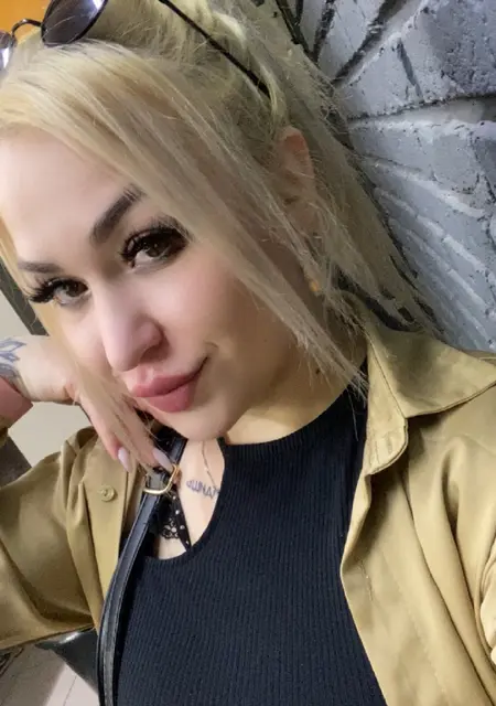 Я Карин, 22, из Магнитогорска, ищу знакомство для приятного времяпровождения