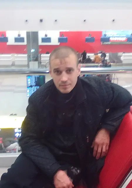 Я Алексанр, 40, из Кингисеппа, ищу знакомство для приятного времяпровождения