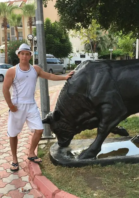 Я Денис, 34, знакомлюсь без обязательств в Выборге