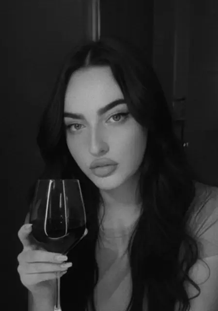 Наталья из Волжского, мне 26, познакомлюсь для общения