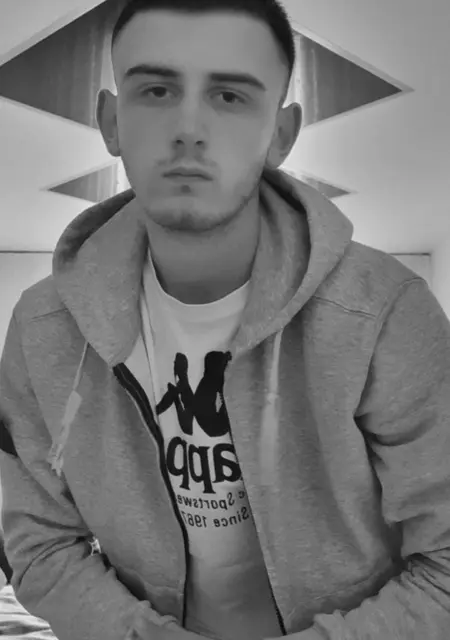 Вадим из Омска, мне 20, познакомлюсь для общения