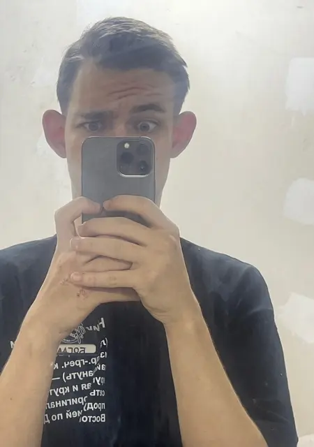 Я Богдан, 19, из Хабаровска, ищу знакомства на одну ночь