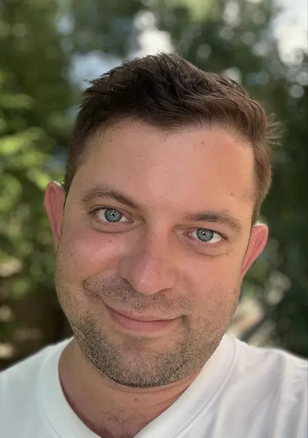 Я Дмитрий, 33, из Новосибирска, ищу знакомство для постоянных отношений
