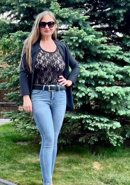 Я Жанна, 38, знакомлюсь без обязательств в Саратове