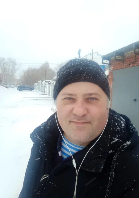 Я Евгений, 43, знакомлюсь без обязательств в Омске