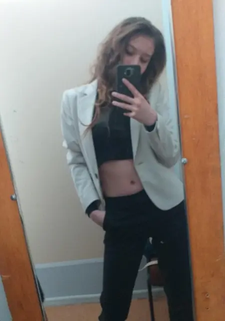 Я Ульяна, 25, из Оренбурга, ищу знакомства на одну ночь