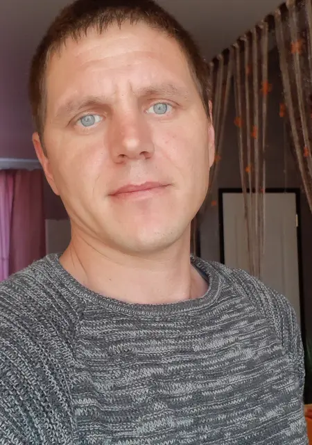 Денис из Балакова, ищу на сайте знакомства на одну ночь