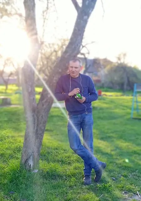 Алешка з Сум, шукаю на сайті знайомства без зобов'язань