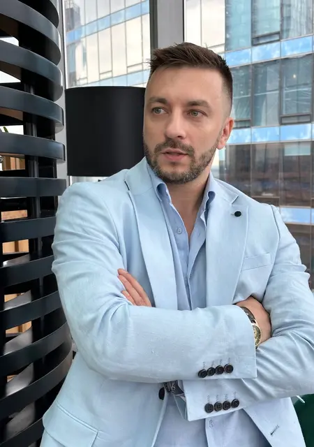 Олег из Москвы, мне 33, познакомлюсь для приятного времяпровождения