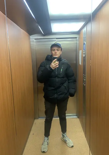 Артем из Астрахани, ищу на сайте знакомства на одну ночь