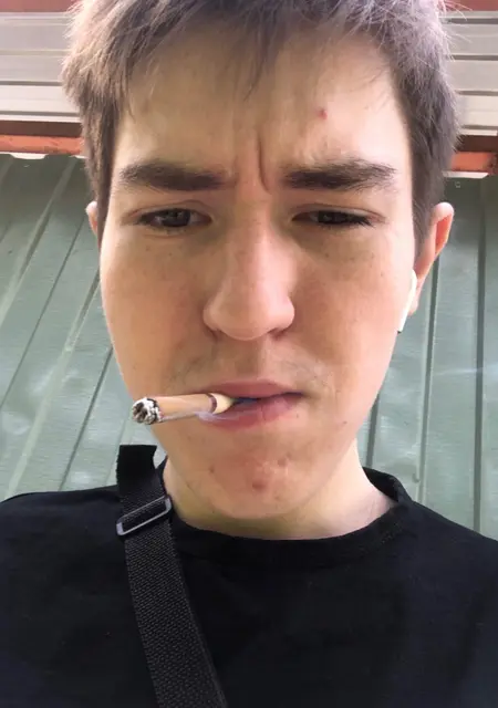 Я Никита, 24, из Гатчины, ищу знакомство для приятного времяпровождения