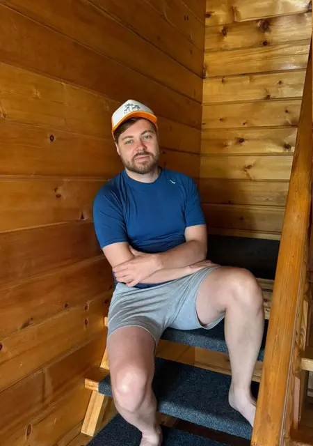 Александр из Екатеринбурга, мне 34, познакомлюсь для приятного времяпровождения