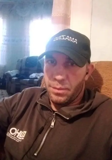 Я Владимир, 40, из Владивостока, ищу знакомство для приятного времяпровождения