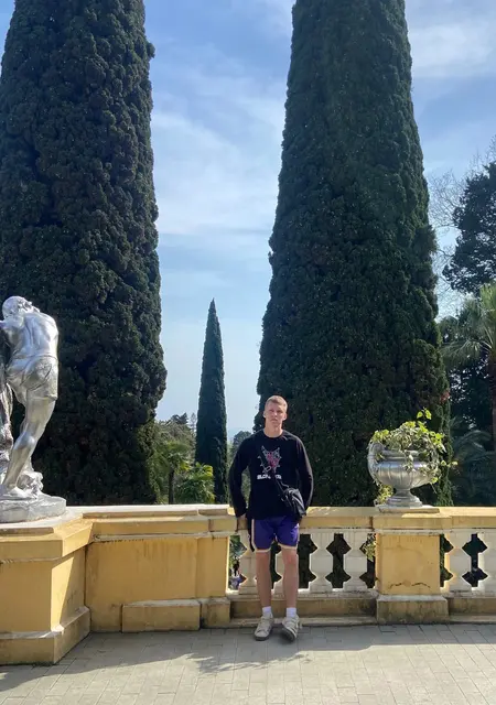 Я Семён, 19, из Уссурийска, ищу знакомство для вирта