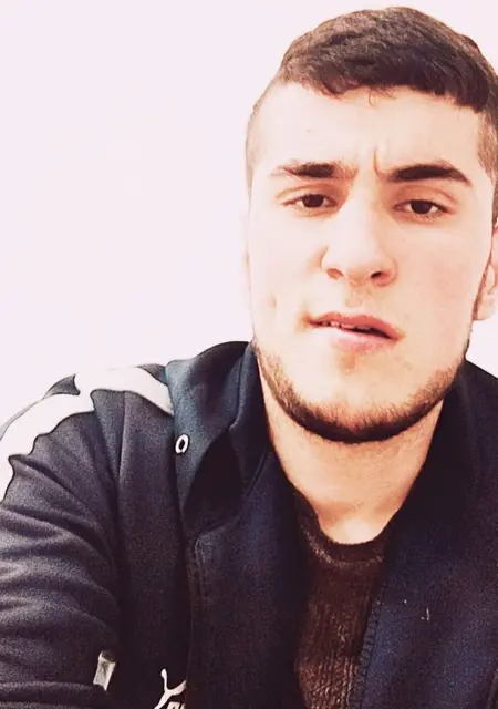 Я Захар, 25, из Железнодорожного, ищу знакомства без обязательств