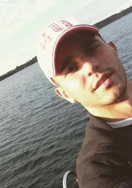 Я Vlad, 29, из Астрахани, ищу знакомства на одну ночь