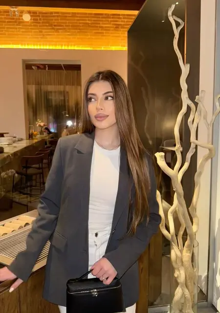 Я Луана, 26, из Ставрополя, ищу знакомства без обязательств