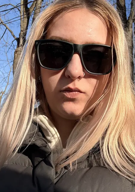 Маша из Гатчины, ищу на сайте знакомства на одну ночь