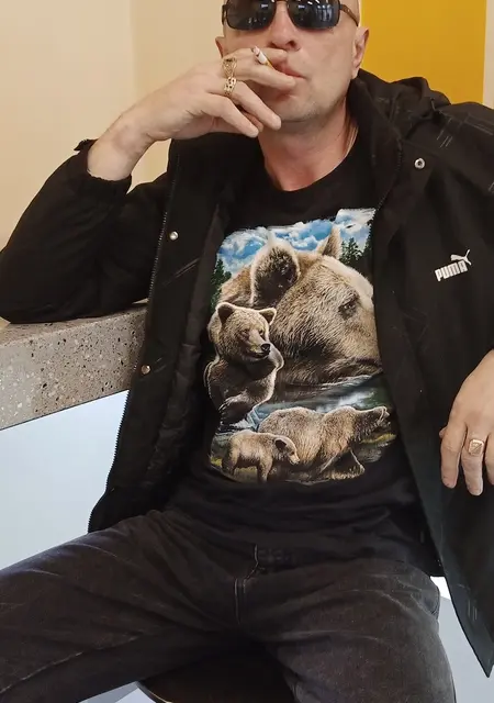 Миха из Южно-Сахалинска, мне 49, познакомлюсь для дружбы