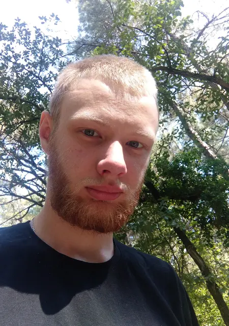 Я Евгений, 23, из Липецка, ищу знакомства без обязательств