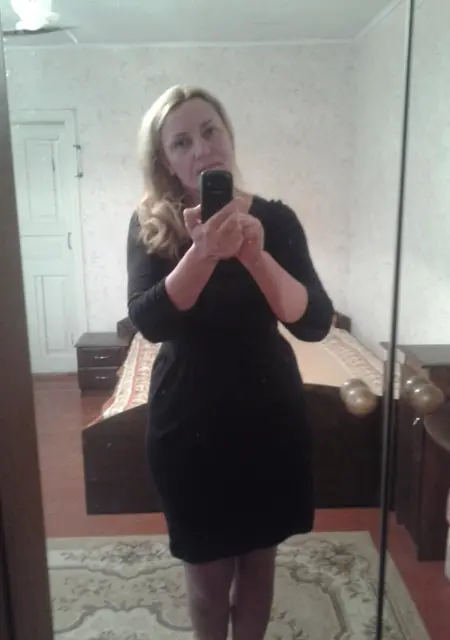 Я Алина, 50 років з Києва, шукаю знайомство для приємного проведення часу