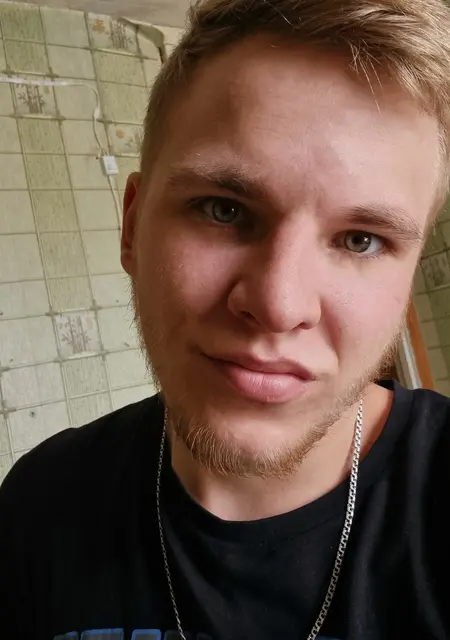 Владимир из Северодвинска, ищу на сайте знакомства на одну ночь
