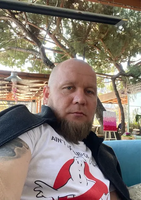 Я Алексей, 39, знакомлюсь для совместных путешествий в Евпатории