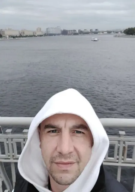 Я Аркадий, 39, знакомлюсь без обязательств в Кемерово