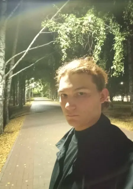 Я Кирилл, 19, из Люберец, ищу знакомство для приятного времяпровождения