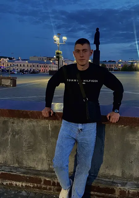 Влад из Тулы, мне 21, познакомлюсь на одну ночь