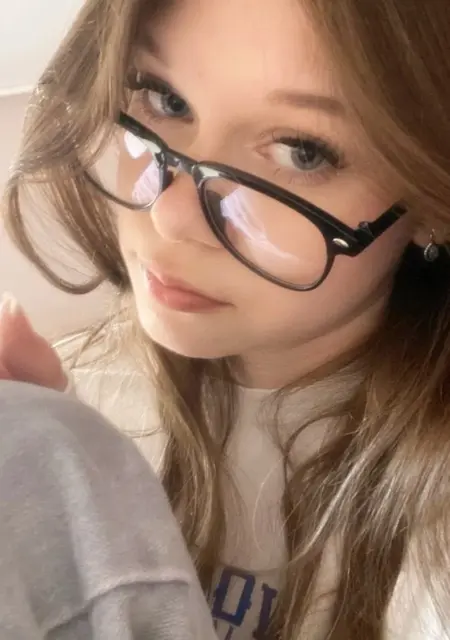 Я Дьяна, 21, знакомлюсь на одну ночь в Перми