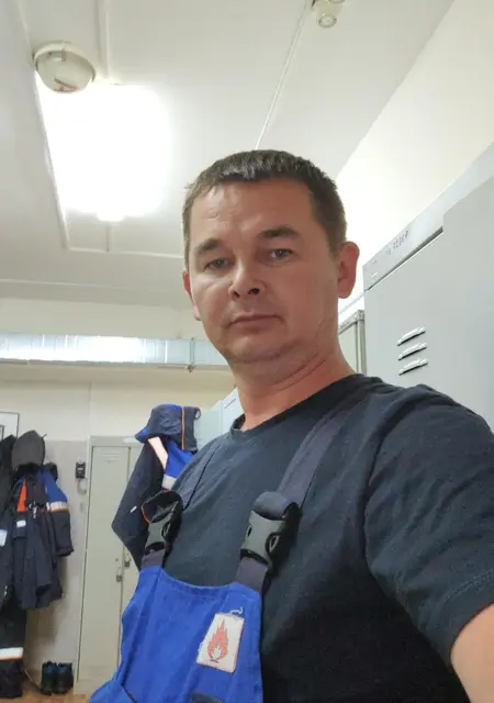 Алексей из Тарко-Сале, мне 40, познакомлюсь для общения