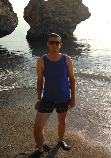 Alex из Прилук, ищу на сайте знакомства на одну ночь