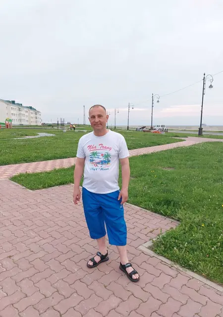 Анатолий из Южно-Сахалинска, мне 45, познакомлюсь на одну ночь