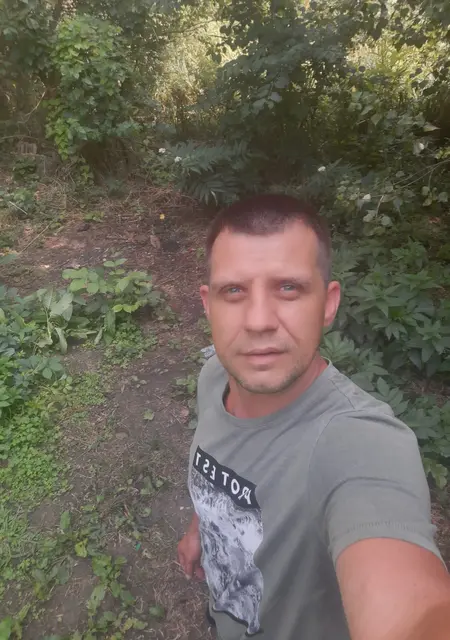 Я Эдуард, 44, знакомлюсь на одну ночь в Магадане