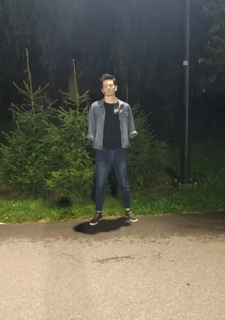 Я Владик, 25, из Бердичева, ищу знакомства без обязательств