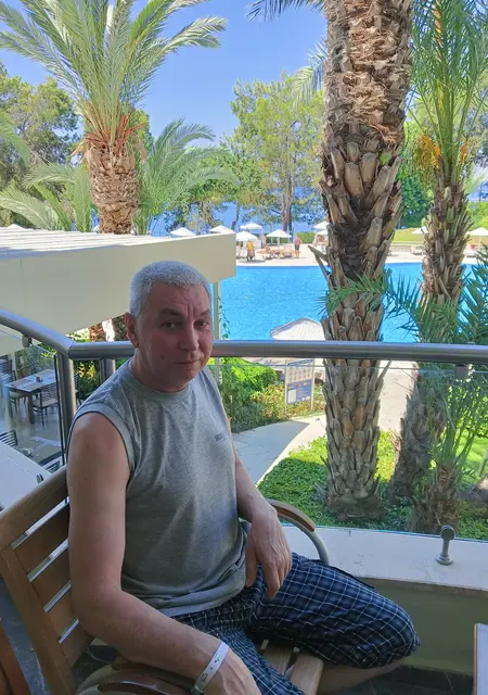 Михаил из Егорьевска, мне 57, познакомлюсь