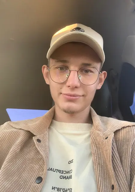 Иван из Серова, ищу на сайте знакомства на одну ночь