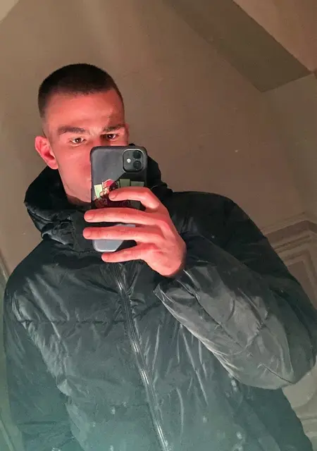 Артем из Орехово-Зуево, мне 20, познакомлюсь для вирта