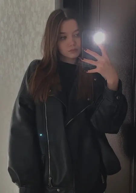 Я Anna, 22, из Читы, ищу знакомство для постоянных отношений