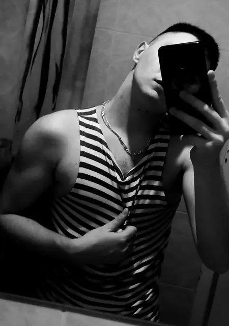 Я Влад, 27, из Кирова, ищу знакомство для постоянных отношений