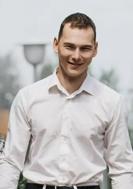 Я Илья, 33, из Красноярска, ищу знакомства на одну ночь