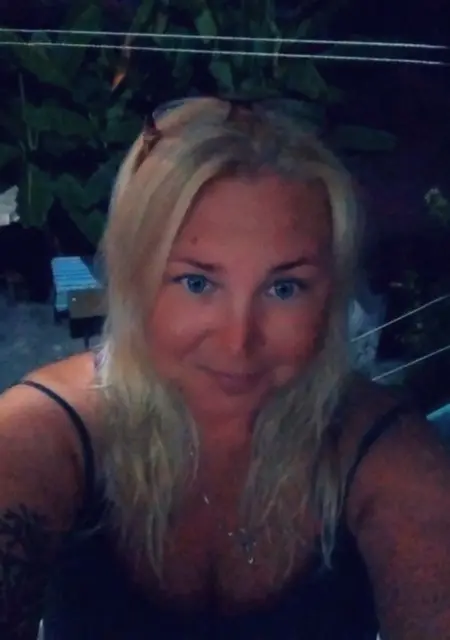 Я Юлия, 50, знакомлюсь для общения в Санкт-Петербурге