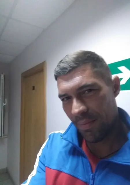 Павел из Реутова, мне 43, познакомлюсь на одну ночь