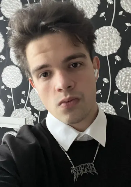 Даня из Омска, мне 21, познакомлюсь для постоянных отношений